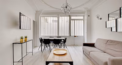 Stylish Apartment on Rue du Faubourg Poissonnière, Vibrant Paris