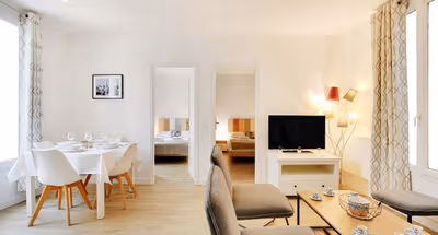 Charming Urban Retreat: Cozy Rue des Portes Blanches Serviced Apartment
