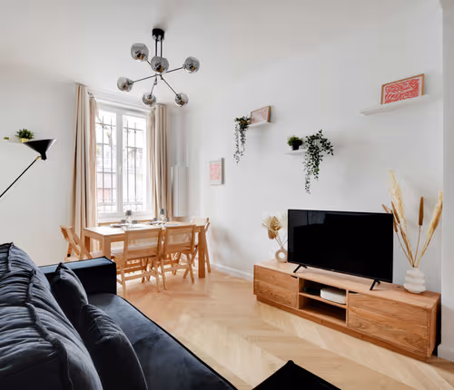 Modern 2-Bedroom in the Sought-After Père-Lachaise District, 20th Arr.