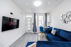 7 North Cross Road - East Dulwich