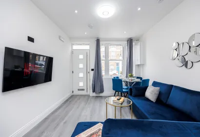 7 North Cross Road - East Dulwich