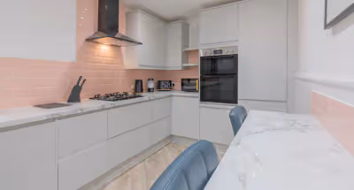 42 Upper Gardner Street