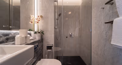 2nd Bathroom in 2 Bedroom Apartment