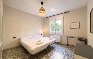 Travessera de Gracia Service Apartment