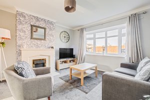 18 Salcombe Close