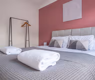 King sized bedroom at 5A Miller Road