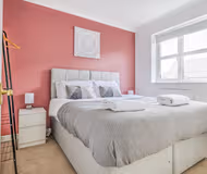 King sized bedroom at 5A Miller Road
