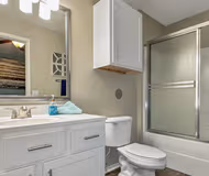 Lincoln's  Apartment