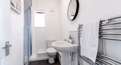 Bathroom at 4 Melland Street