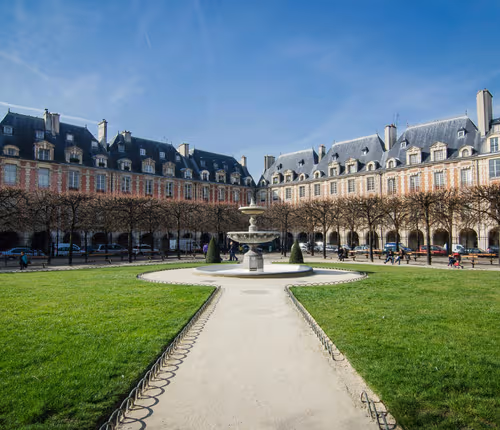 The Montmartre Residence: Spacious 3-Bedroom Apartment