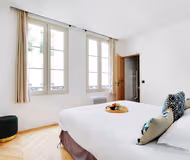 Elegant Retreat on Rue de Béranger, Le Marais