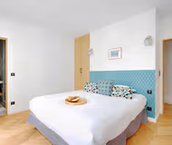 Elegant Retreat on Rue de Béranger, Le Marais