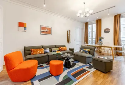 Rue Pierre Lescot Serviced Apartment, Louvre Museum
