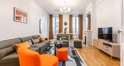 Rue Pierre Lescot Serviced Apartment, Louvre Museum