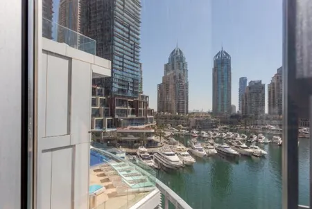 Studio Apartment at Cayan Tower, Dubai