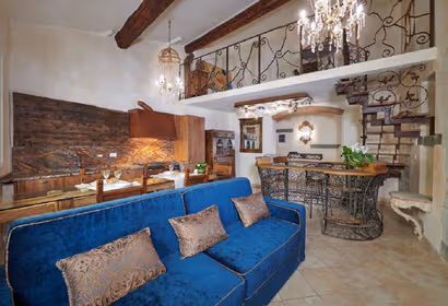 Timeless Charm in the Heart of Florence