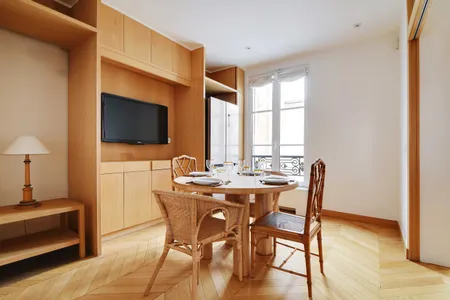 Rue de Vaugirard Serviced Apartment, Saint-Germain, Mobility Lease