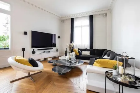 Luxurious 250m² Retreat in La Muette – Perfect for Groups
