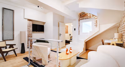 Serene Urban Oasis On Rue De La Lune, Sentier