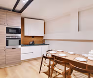 Serene Urban Oasis On Rue De La Lune, Sentier