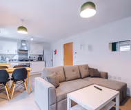 Sleeps 6, Free Park, Perfect for Groups, Balcony