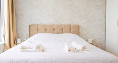 Urban Exec Suite with Free Gym Pass and Free Parking