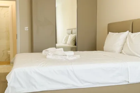 Two-Bedroom Modern Apartment with Free Gym and Free Parking
