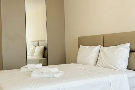 Two-Bedroom Modern Apartment with Free Gym and Free Parking