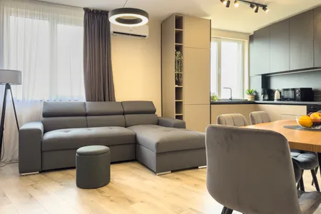 Two-Bedroom Modern Apartment with Free Gym and Free Parking