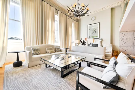 Beautiful 3 bedroom by Hyde Park