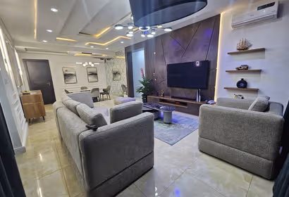 Spacious Three Bedroom in Lagos, Adeleke St