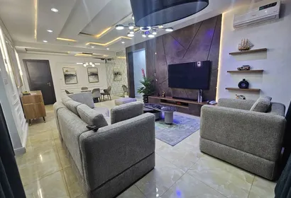 Spacious Three Bedroom in Lagos, Adeleke St