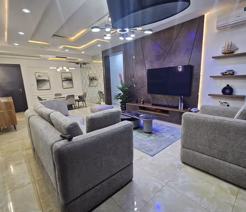 Spacious Three Bedroom in Lagos, Adeleke St