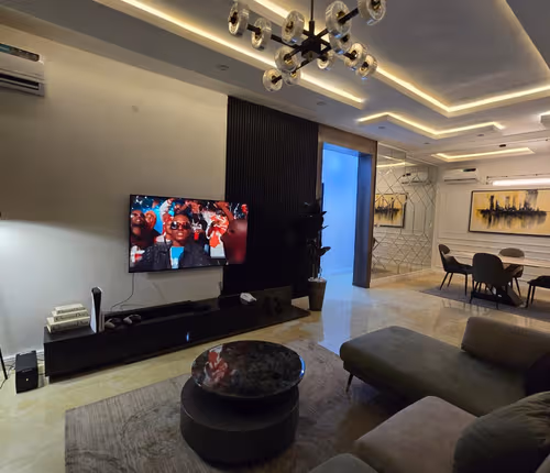 Elegant 3 BR on Esther Adeleke St