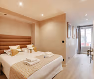 Spacious 1st-Floor Apartment in the Heart of Sentier