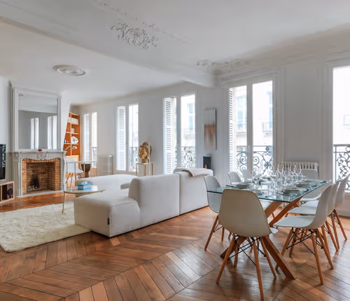 Stylish Hideaway in Paris’ Fashion district Champs-Élysées