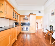 Bright 2 Bedroom Apartment in South Kensington
