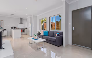 Riseley St 3 BR Serviced Apartment