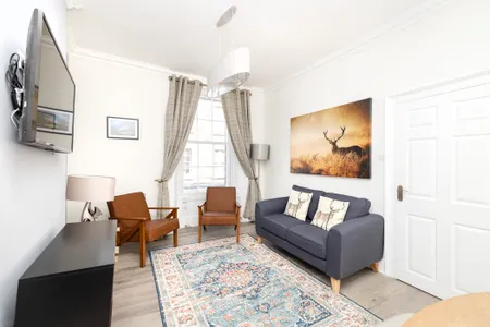 2-Bedroom Apt. on Thistle Street
