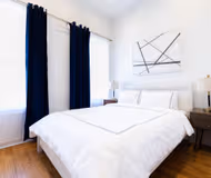 Double bed bedroom at Prime Park Slope