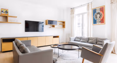 Rue Treilhard Service Apartment, Champs Elysees