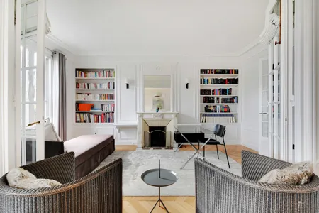 Rue Lauriston Serviced Apartment, Passy