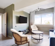 Modern Parisian Getaway Near Parc des Buttes-Chaumont