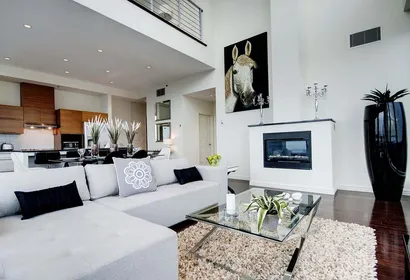 Sherbrooke Apartment