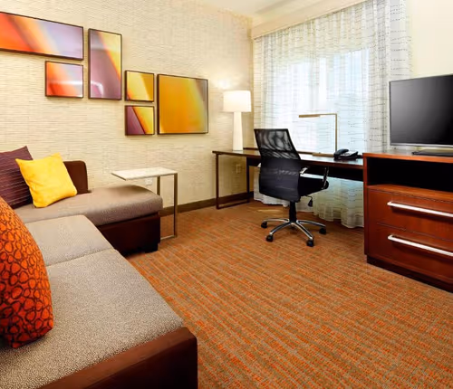 Frantz Road ApartHotel