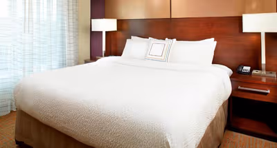 Frantz Road ApartHotel