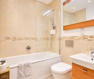 Main bathroom at 13 Herschel Place