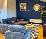 Elegant Duplex Penthouse with Free Parking!