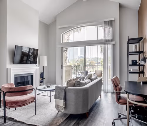 S Beverly Glen Blvd Apartment