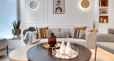 EXCEPTIONAL SPACE &VOLUME-A 90M2 TOWNHOUSE NEXT TO LOUVRE &ROYAL PALACE GARDENS